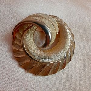 Vintage swirl Coro brooch